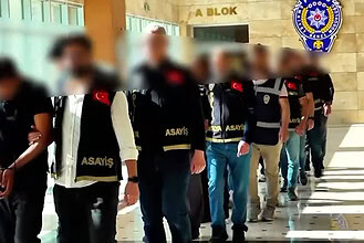 Kocaeli Dahil 17 İlde Nitelikli Dolandırıcılık Operasyonu: 503 Şüpheli Yakalandı!