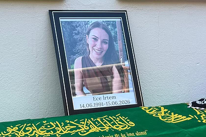 Oyuncu Ece İrtem Son Yolculuğuna Uğurlanıyor: Cenazesi Kuşadası Hanım Camii'ne Getirildi!