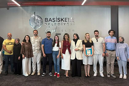 Kocaeli Başiskele'de Evlenecek Çiftler Bu Okulda Buluşuyor: Çiftlerin Yoğun İlgi Gösterdiği Eğitimde 3. Yıl!