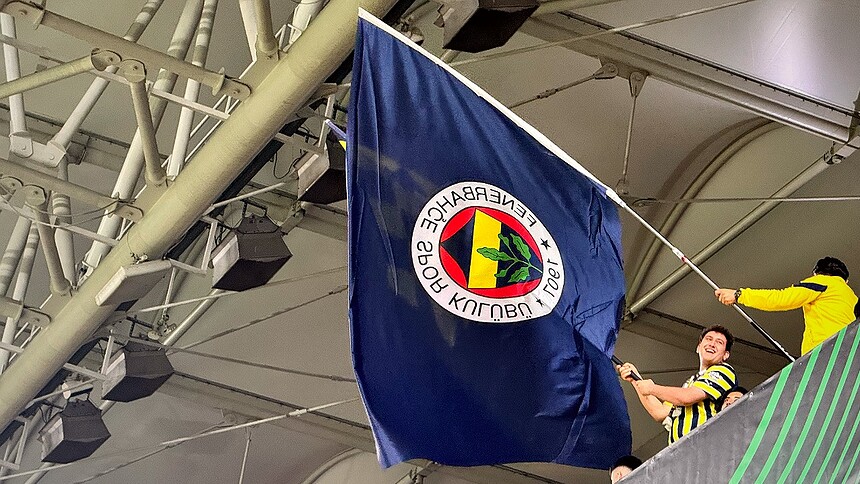 Fenerbahçe, Erkek Futbol A Takımı'nın yeni teknik direktörünün bugün saat 13.00'te açıklanacağını duyurdu.