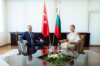 Dışişleri Bakanı Hakan Fidan Bulgaristan'da Velislava Petrova-Chamova ile Görüştü!