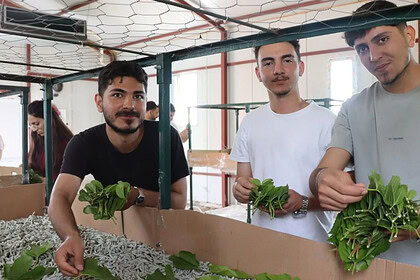 Kocaeli Üniversitesi Öğrencileri İzmit Süleymaniye'deki İpekböceği Kozaevi’nde Üretimi İnceledi!