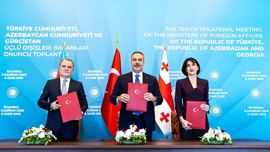 İstanbul Bildirisi İmzalandı: Üçlü Dışişleri Zirvesi