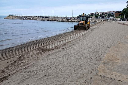 Büyükşehir Ekiplerinden Mavi Bayraklı Plajlarda Dev Temizlik: 39 Ton Atık Toplandı!