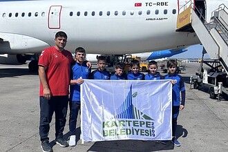 Kartepe'nin Pehlivanları Dünya Sahnesinde! 8 Ülkenin Katıldığı Dev Organizasyona Kocaeli Damgası!