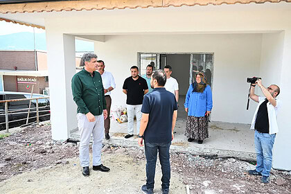 Kartepe'de 3 Mahalleye Yeni Muhtarlık Binası Yükseliyor