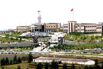 Üniversite Okumak Hâlâ Mantıklı mı? Üniversite Okumak İstemiyorum Ne Yapmalıyım?