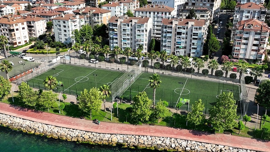 Kocaeli'de 10 Yeni Futbol Sahası: 8 Sahada Yenileme Geliyor