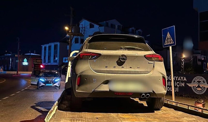 Korsan Taksiye Binen de Yandı! Kocaeli'de Trafik Ekipleri Affetmedi: Araç 60 Gün Trafikten Men Edildi!
