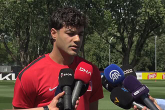 Ozan Kabak Vancouver'dan Avustralya Maçını Değerlendirdi: "Dünya Kupası’nda gol atmayı ben de isterim"