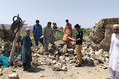 Pakistan'da Korkutan Deprem! 5,9 Büyüklüğündeki Sarsıntı Eyalet Meclisini Tahliye Ettirdi!