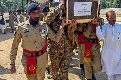 Pakistan'da Düşen Helikopterde: 22 Asker Hayatını Kaybetti