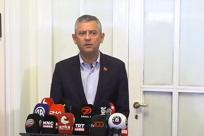 Özgür Özel'den MYK Sonrası Sert Çıkış: Kürsüyü Atanmışa Teslim Etmeyiz!