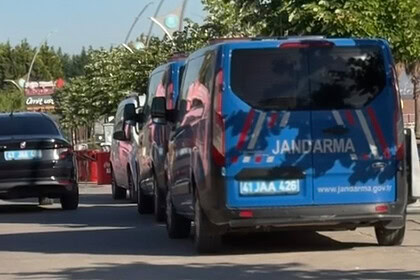 Kocaeli'de Rüşvet ve Tefecilik Çetesine Jandarmadan Büyük Darbe: 18 Şüpheli Yakalandı!