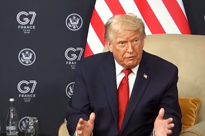 Trump'tan İran'a Sert Uyarı: "Hoşlanmazsam Bomba Yağdırırız"