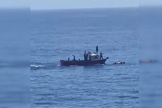 Türk Gemisi 48 Somalili Göçmeni Sulardan Kurtardı