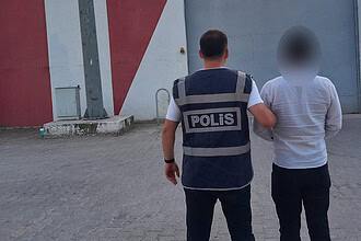 Derince’de Uyuşturucu Ticaretinden 10 Yıl Hapis Cezası Bulunan E.P. Yakalandı!
