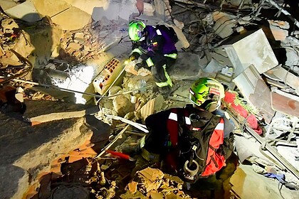 Venezuela La Guaira'da Mucize: 11 Yaşındaki Moises 6 Saatte Kurtarıldı