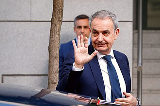 İspanya'da Sanık Olan İlk Başbakan Zapatero Hakim Karşısında