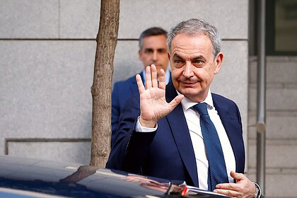 İspanya'da Sanık Olan İlk Başbakan Zapatero Hakim Karşısında