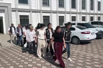 248 Kişiyi 8 Milyon Lira Dolandırdılar Kocaeli Merkezli Siber Operasyonda 6 Tutuklama