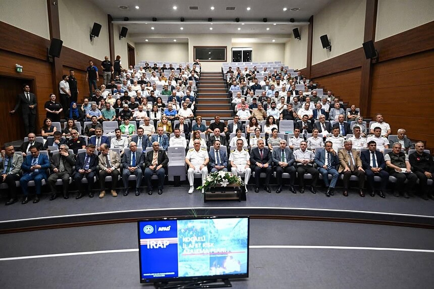 Kocaeli'nin Geleceğini Şekillendirecek 5 Yıllık Protokol! Askeri ve Mülki Erkan Akçakoca'da Toplandı
