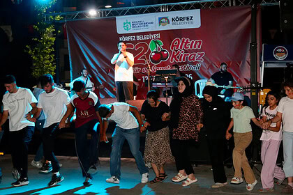 Körfez Altın Kiraz Kültür ve Sanat Festivali'nde Horon ve Halay Coşkusu!