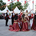 Kartepe’de Balkan Rüzgarı Esti! Kocaeli 3. Uluslararası Balkan Halk Oyunları Festivali’nde Büyük Coşku!