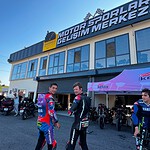 Başiskele Motor Sporları Merkezi’ne Toprak Razgatlıoğlu ve Kıvanç Tatlıtuğ’dan Ziyaret