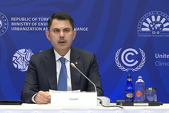 COP31 Başkanı Kurum, İstanbul'da D-8 Ülkeleri COP 31 Toplantısına Başkanlık Etti