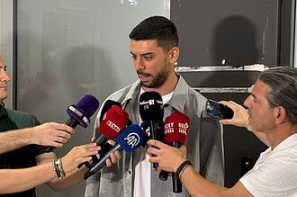Cenk Özkaçar: "Böylesine Bir Futbol Kültürünün Parçası Olmak Gurur Verici"