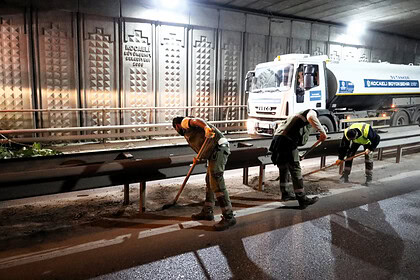 Eskihisar Feribot Yolu Alt Geçidi’nde Gece Mesaisi