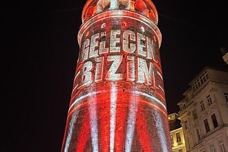 Galata Kulesi'nde 15 Temmuz'a Özel Mapping Gösterisi