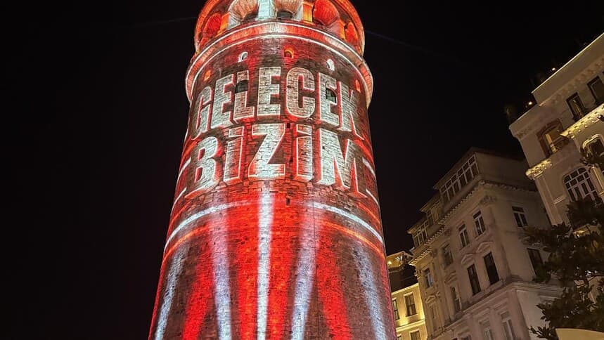 Galata Kulesi'nde 15 Temmuz'a Özel Mapping Gösterisi