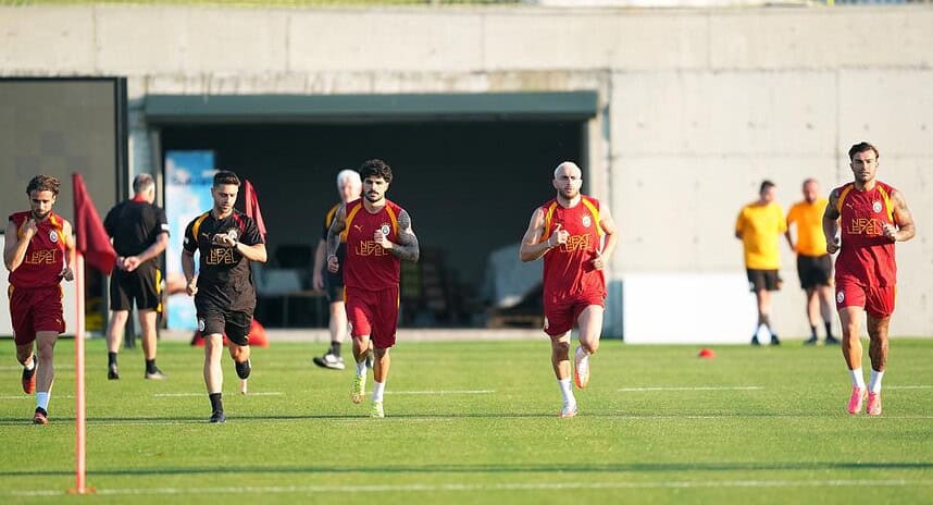 Galatasaray, Yeni Sezon Hazırlıklarını Sürdürdü