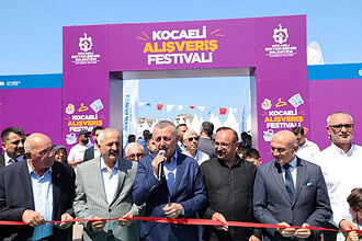 Başkan Büyükakın Kurdeleyi Kesti, 4. Gebze Alışveriş Festivali Başladı!