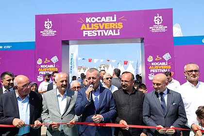 Başkan Büyükakın Kurdeleyi Kesti, 4. Gebze Alışveriş Festivali Başladı!