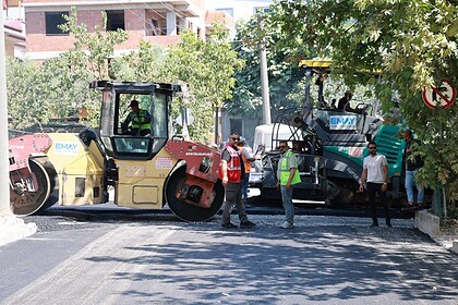 Gebze İstasyon Mahallesi’nin Çehresi Değişiyor: 7 Farklı Sokakta Eş Zamanlı PMT ve Asfalt Serimi!