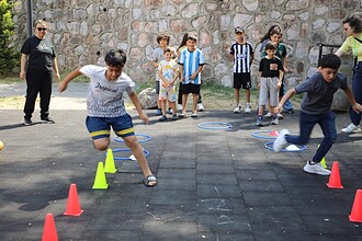 İzmit’te Çocuklar Sokağa Döküldü! Geleneksel Oyun Etkinlikleri Bugün Başladı: İşte İlçe İlçe Takvim!