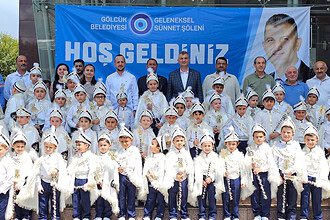 Gölcük Belediyesi Sünnet Şöleni'nde 104 Çocuk Sünnet Oldu: Başkan Sezer Yalnız Bırakmadı!