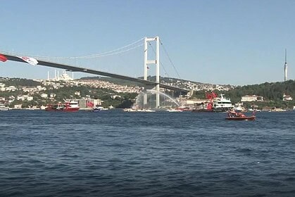 İstanbul Boğazı'nda 15 Temmuz Şehitleri İçin Tekne Korteji Oluşturuldu