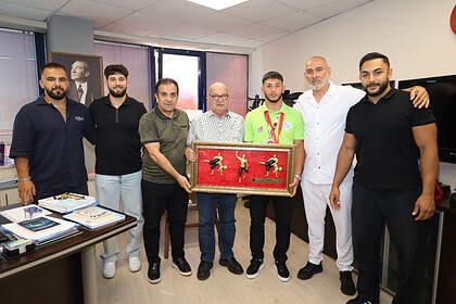 İzmit Belediyesi Pehlivanları Kırkpınar'da Destan Yazdı: Muhammet Özer Türkiye Üçüncüsü!