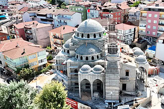İzmit Kuruçeşme Merkez Cami Gün Sayıyor: Yüzde 54'ü Tamamlandı!