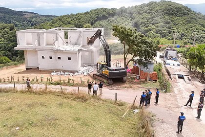 Kartepe Belediyesi Kaçak Yapıyı Yıktı: Eşme Ahmediye Mahallesi’nde Ruhsatsız Yapıya Geçit Yok!