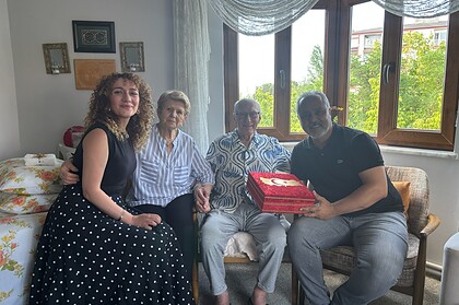 İzmit Belediyesi Kıbrıs Gazileri Yaşar Gürkan ve Erdoğan Türkmen'i Unutmadı!