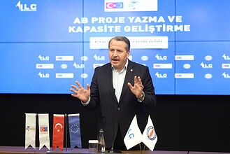 Memur-Sen Başkanı Ali Yalçın'dan Hükümete Acil Çağrı: "Temmuz Maaşlarına Seyyanen Zam Şart!"