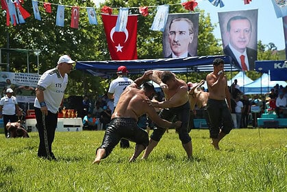 Kandıra Tarihi Namazgâh Yağlı Güreşleri Tüm Heyecanıyla Sürüyor!