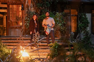 Netflix, Yerli İçerik Kütüphanesine Eklemeye Hazırlandığı Eve Giden Yol İçin İlk Görselleri Paylaştı