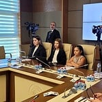 Öğrencilerden Okullarda Akıllı Telefon Yasaklasın Talebi