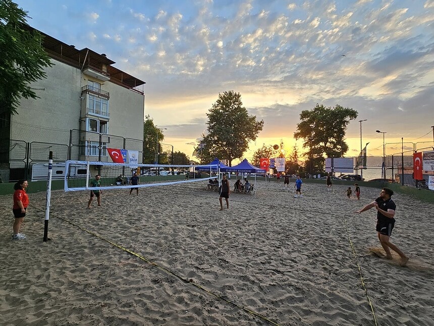 Gölcük Belediyesi Plaj Voleybolu Turnuvası Ne Zaman? Başvuru Şartları Neler?